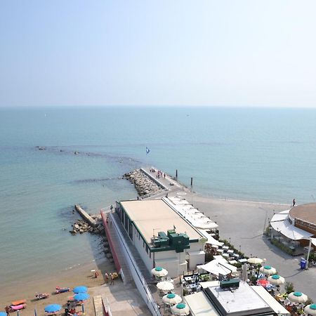 Perticari Hotel เปซาโร ภายนอก รูปภาพ