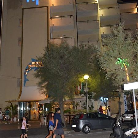 Perticari Hotel เปซาโร ภายนอก รูปภาพ