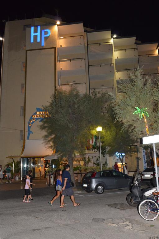Perticari Hotel เปซาโร ภายนอก รูปภาพ